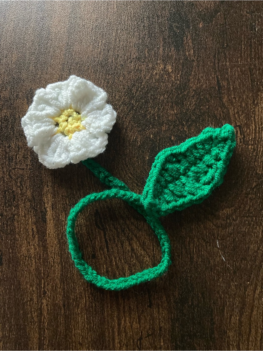 Crochet White Daisy Flower Bookmark – Handmade Acrylic Page Holder